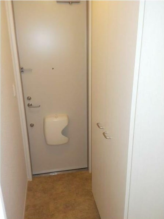 リ・ブラン荻窪の玄関