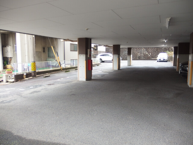 サンシャイン美合Ⅲの駐車場