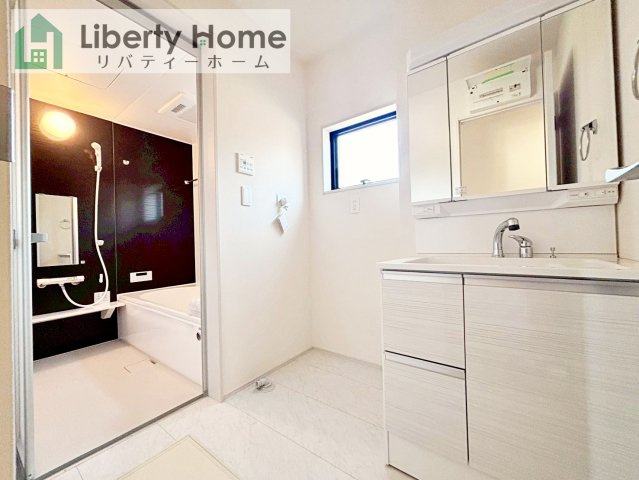 ひたちなか市足崎20期　新築戸建　3号棟の脱衣所