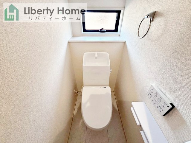 ひたちなか市足崎20期　新築戸建　3号棟のトイレ