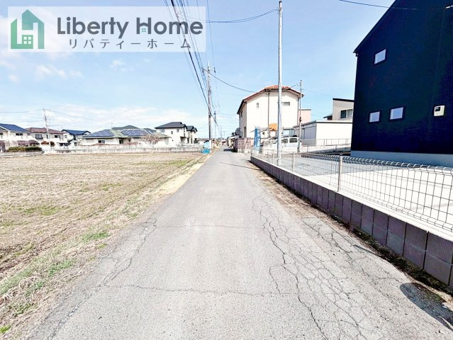ひたちなか市足崎20期　新築戸建　3号棟の前面道路含む現地写真