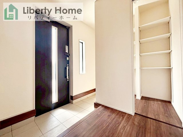 ひたちなか市足崎20期　新築戸建　3号棟の玄関