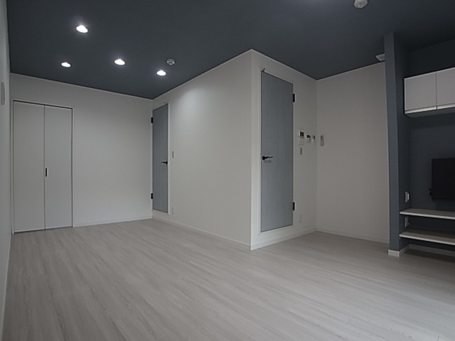 神戸市須磨区妙法寺字道正川のアパートの居間・リビング|リビング室内