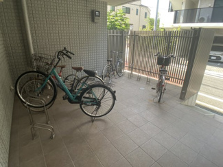 【その他共用部分】 | 駐輪場も嬉しい屋根付きです