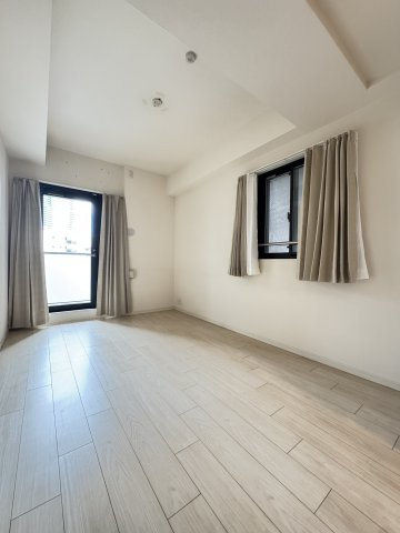 ワコーレ神戸三宮マスターズレジデンスの洋室