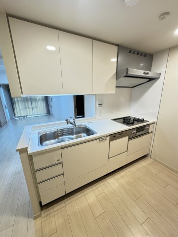 ワコーレ神戸三宮マスターズレジデンスのキッチン