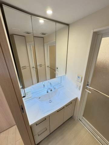 ワコーレ神戸三宮マスターズレジデンスの洗面所