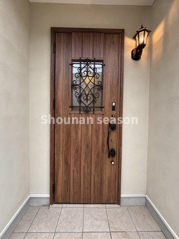 【玄関】 | オシャレな玄関扉が迎えてくれます◎