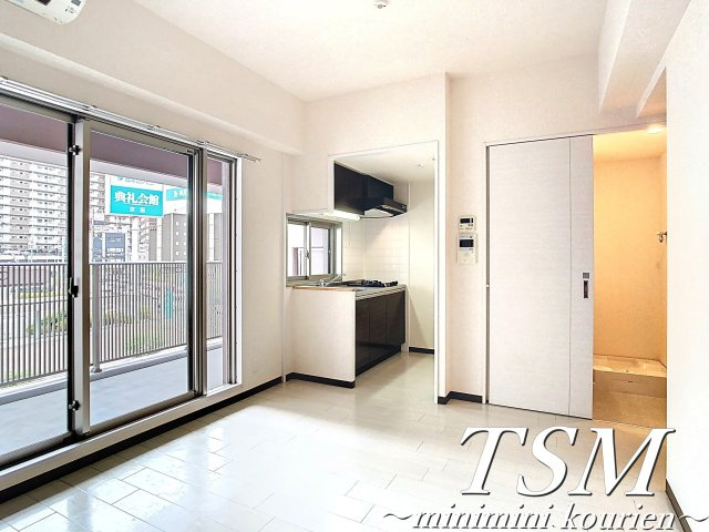 Ｍ’プラザ 香里六番館の居間・リビング