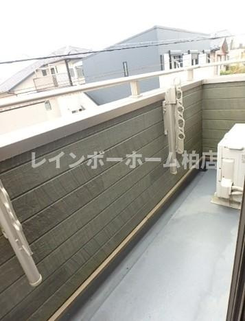 特典：仲介手数料が無料です!!のバルコニー|お洗濯にも便利なバルコニー付き