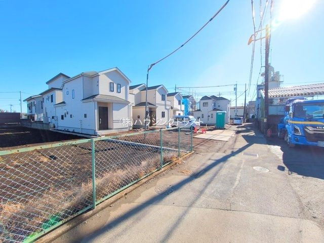 仲介手数料無料　ハートフルタウン所沢北原町・新築全5棟の前面道路含む現地写真