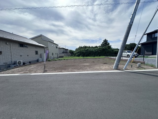 龍ケ崎市白羽４丁目の売地の外観|日当たりの良さが際立つ立地です。周辺は落ち着いた住宅街で、穏やかな暮らしが叶います。