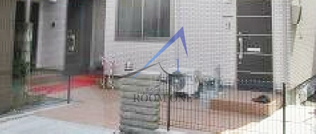 ラシュレKのエントランス|エントランスです。