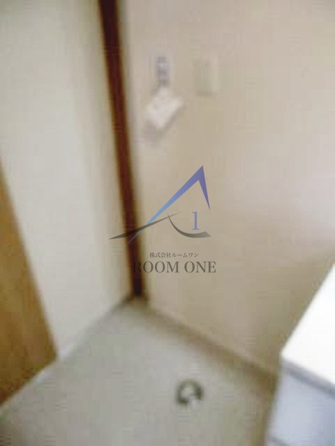 ラシュレKの設備|洗濯機置き場です。