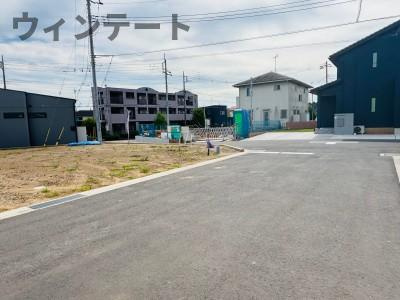龍ケ崎市白羽４丁目の売地の外観|前面道路は交通量が少なく子供の通学にも安心の道路です♪ぜひ現地でご体感ください！
