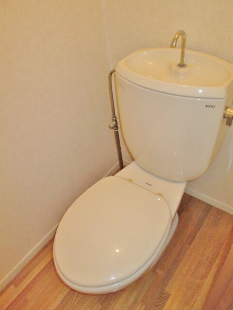 東大和市南街２丁目のアパートのトイレ