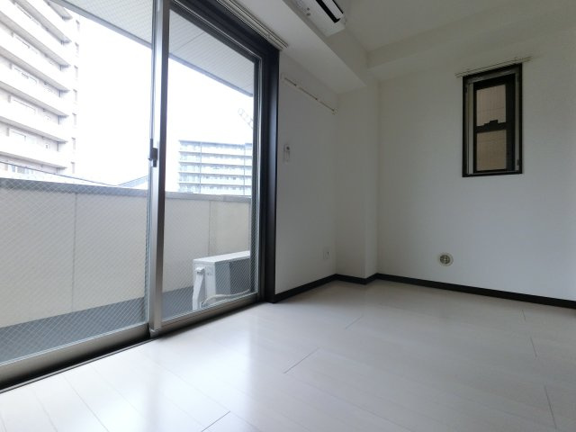 プランドール千葉の洋室