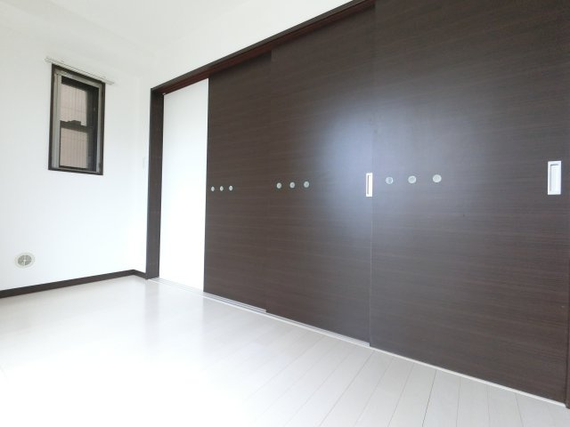 プランドール千葉の洋室