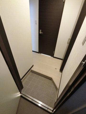 プランドール千葉の玄関