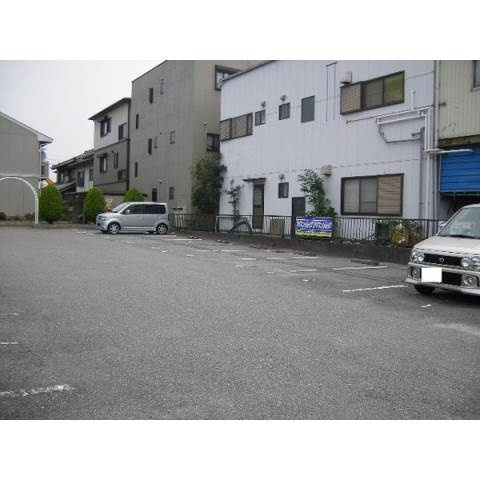 セジュール白峯Ａの駐車場
