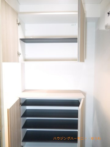 【洋室】 | ＧＳハイム巣鴨 | 約６帖のお部屋。暖かいひだまりを全身で感じ取れる室内。光あふれる空間で子育てをする喜び。