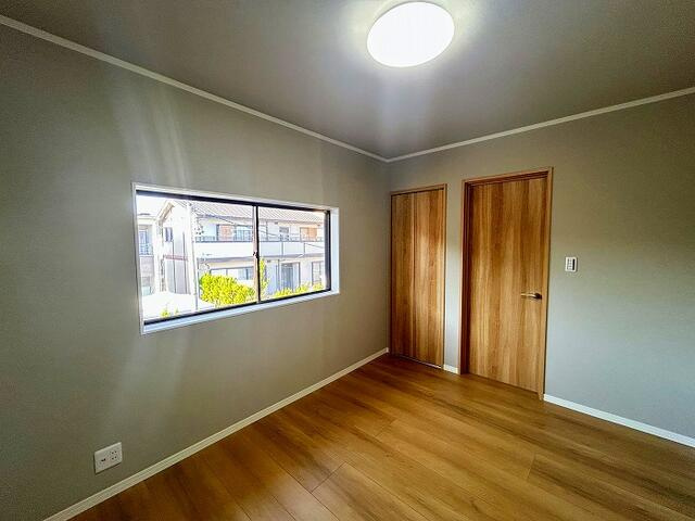 名古屋市港区船頭場３丁目の洋室