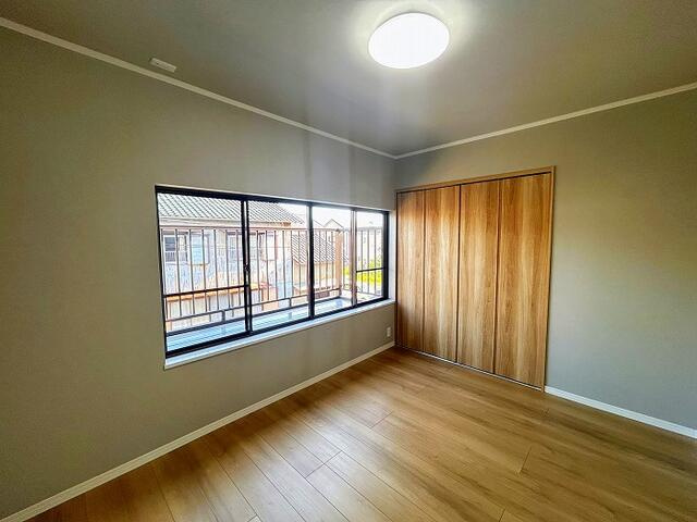 名古屋市港区船頭場３丁目の洋室