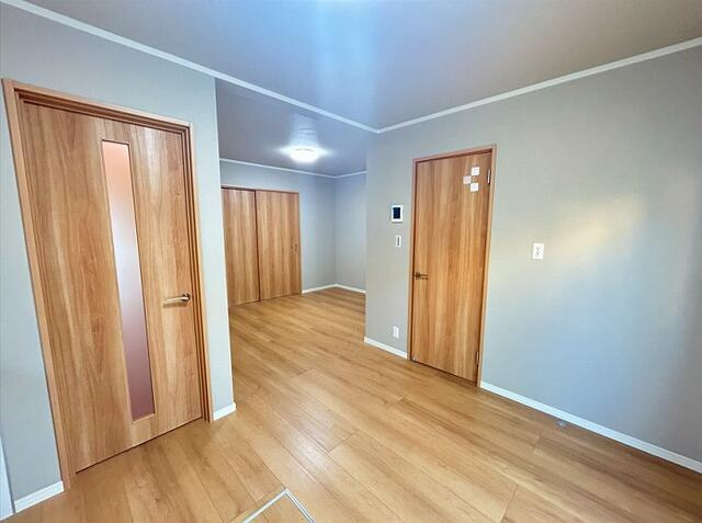 名古屋市港区船頭場３丁目の洋室