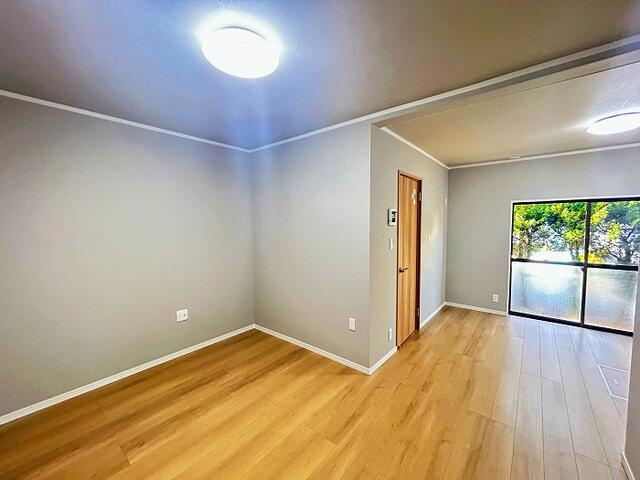 名古屋市港区船頭場３丁目の洋室