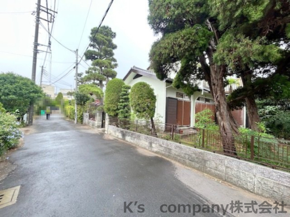 茅ヶ崎市美住町　建築条件なし　売地　A区画の前面道路含む現地写真|前面道路の様子です◇