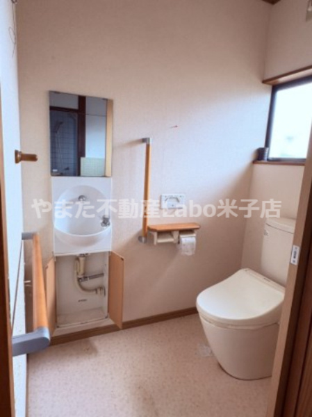 米子市福市中古戸建のトイレ