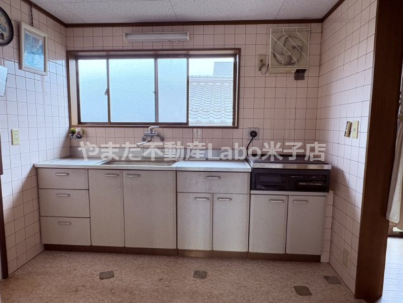 米子市福市中古戸建のキッチン