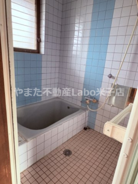 米子市福市中古戸建の浴室