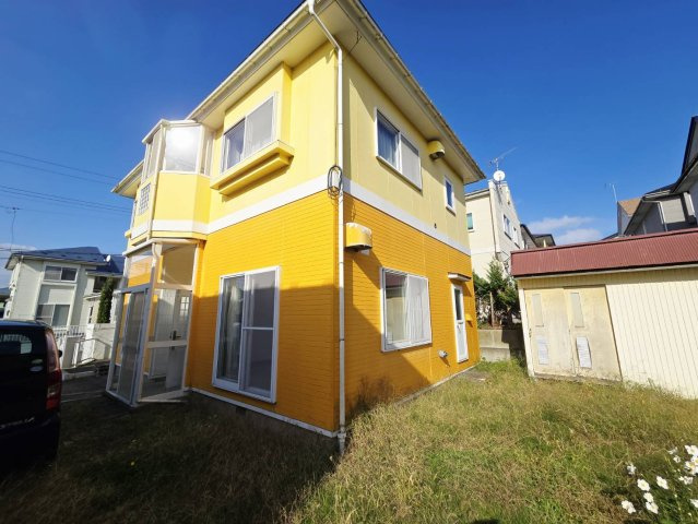 八戸市大字市川町字桔梗野上　中古住宅の庭