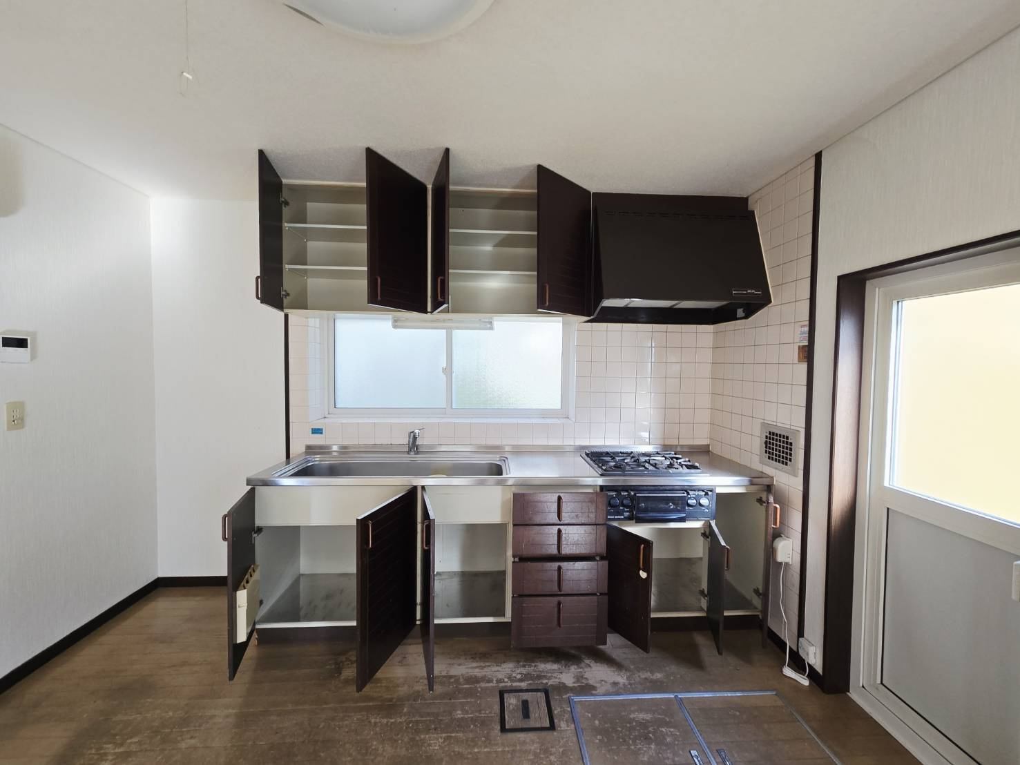 八戸市大字市川町字桔梗野上　中古住宅のキッチン