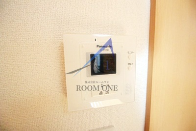 サンク根岸のセキュリティ|モニター付きインターホンです。