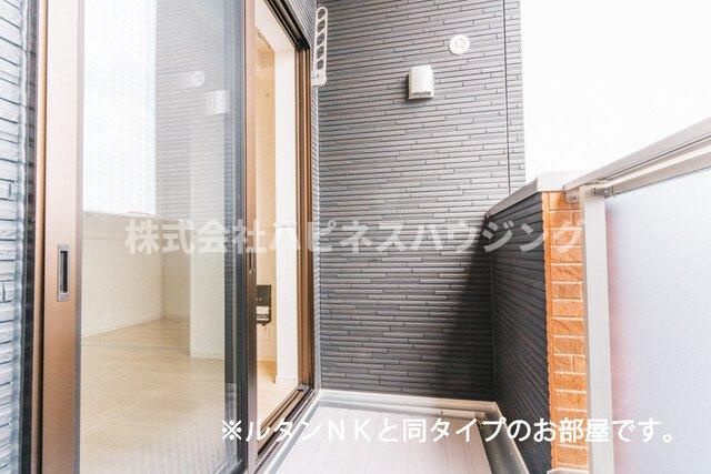 ヤングウッズ柏の葉Ⅱのバルコニー|暖かな日差しのふりそそぐバルコニー
※同施工会社の別物件イメージ画像です