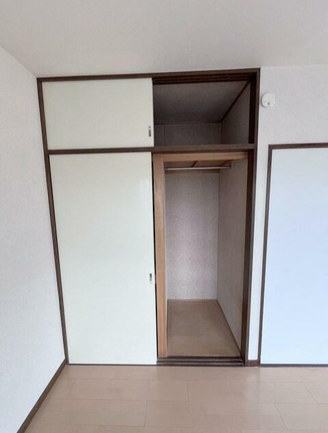 パールシャトー　最上階　両面バルコニー　角部屋　南向きの収納