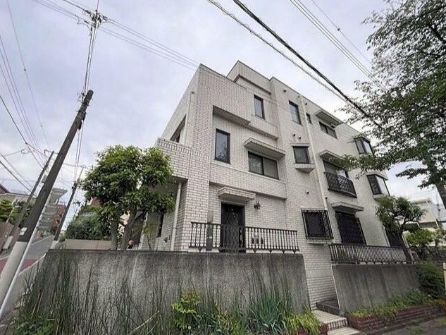 パールシャトー　最上階　両面バルコニー　角部屋　南向きの外観