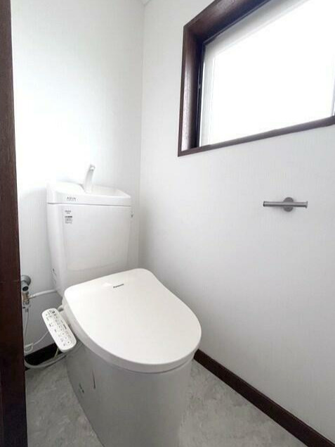 パールシャトー　最上階　両面バルコニー　角部屋　南向きのトイレ