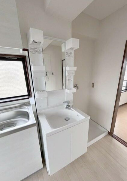 パールシャトー　最上階　両面バルコニー　角部屋　南向きの洗面所