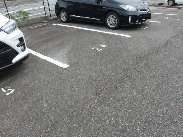ハートホーム美川Ｂの駐車場