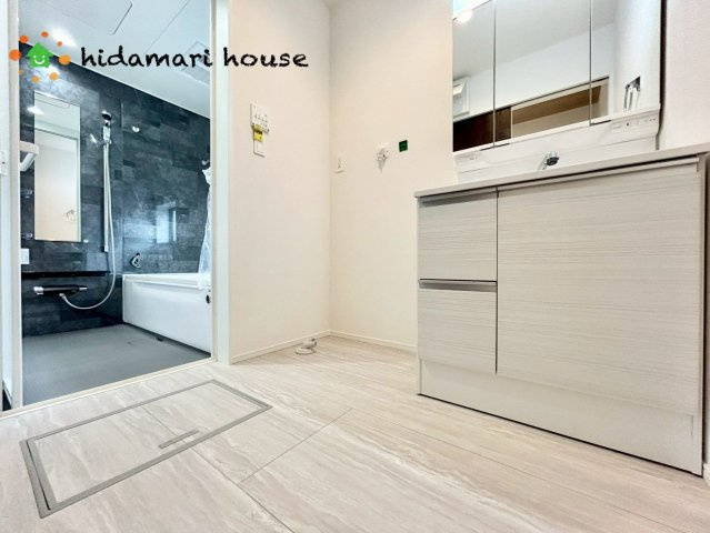 上尾市小泉14期　新築戸建　グラファーレ01の洗面所