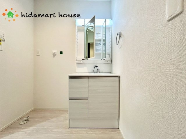 上尾市小泉14期　新築戸建　グラファーレ01の独立洗面台