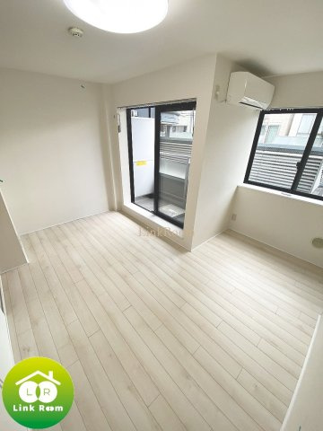 b'CASA深川森下の居間・リビング