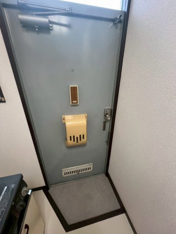 ポケットコーポの玄関