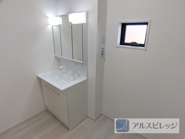 新築/和光市白子３丁目　９期の独立洗面台|朝の身支度には欠かせない独立洗面化粧台