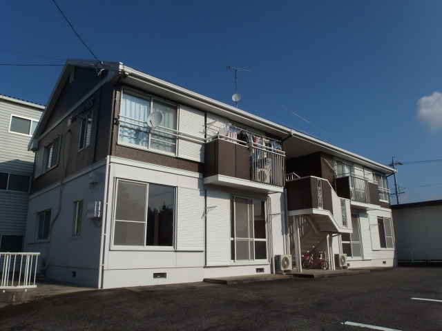 ファミール真宮の外観