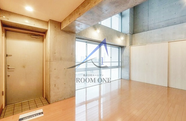 ＷＥＬＬＴＯＷＥＲの居間・リビング|洋室のお部屋です。