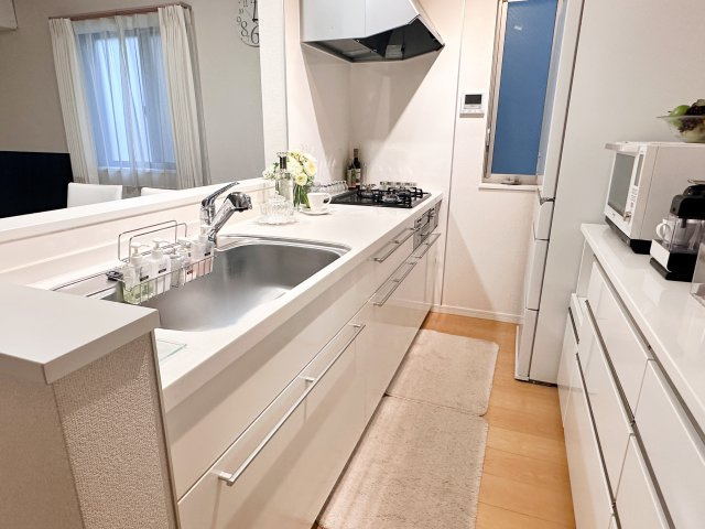 練馬区大泉学園町4丁目のキッチン|家族のコミュニケーションが育まれる対面キッチン